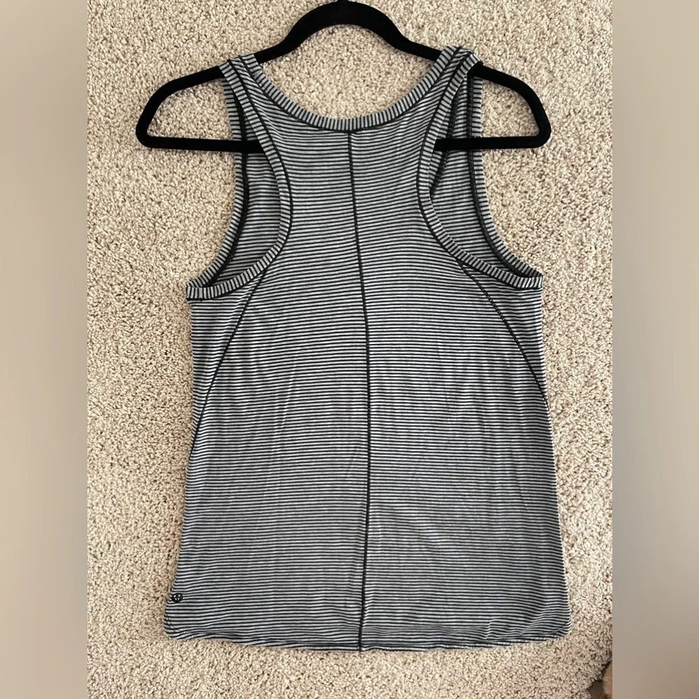 Women's Lululemon Circadian Tank Tonka Stripe Heathered Black Angel Wing - Picture 2 of 4